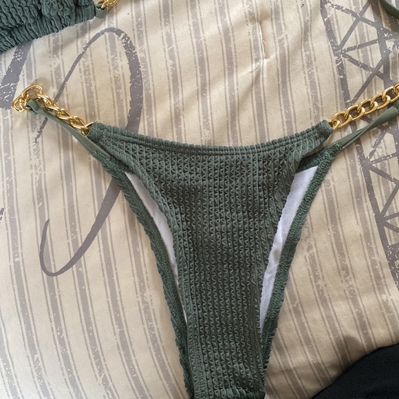 Chain Bikini - Picture 3 of 3